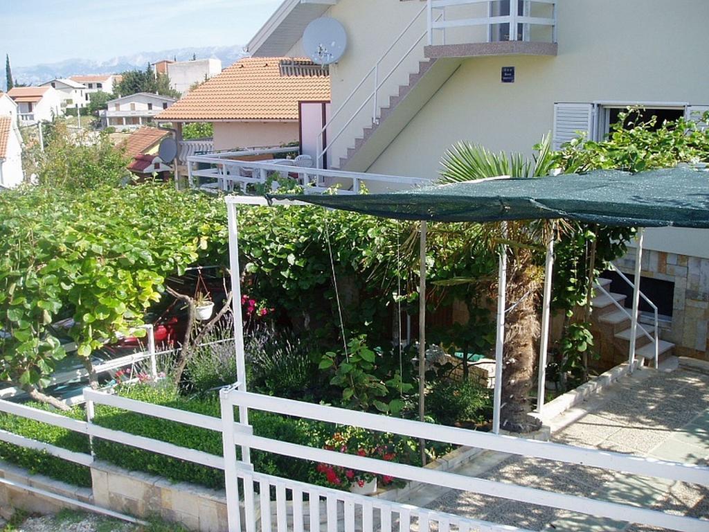 Kiwi Apartments Gornji Karin Dış mekan fotoğraf