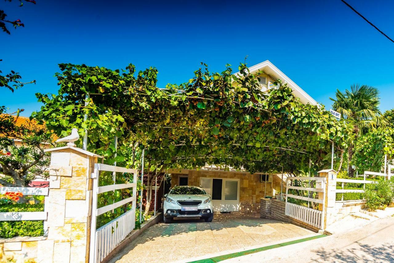 Kiwi Apartments Gornji Karin Dış mekan fotoğraf