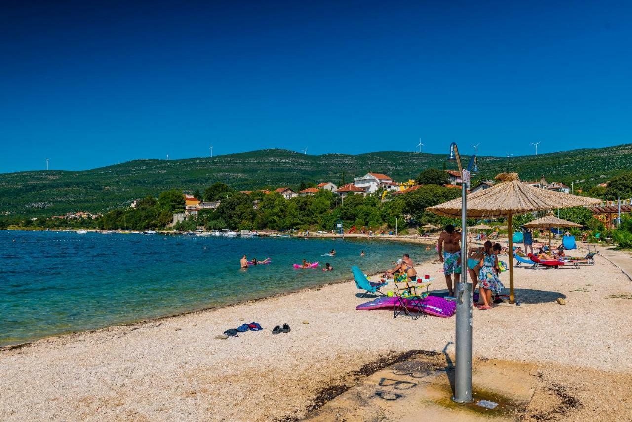 Kiwi Apartments Gornji Karin Dış mekan fotoğraf