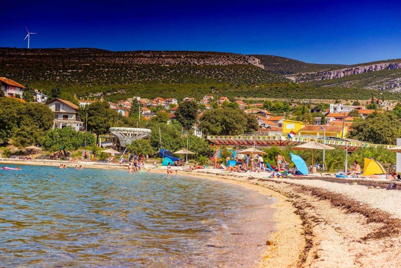 Kiwi Apartments Gornji Karin Dış mekan fotoğraf