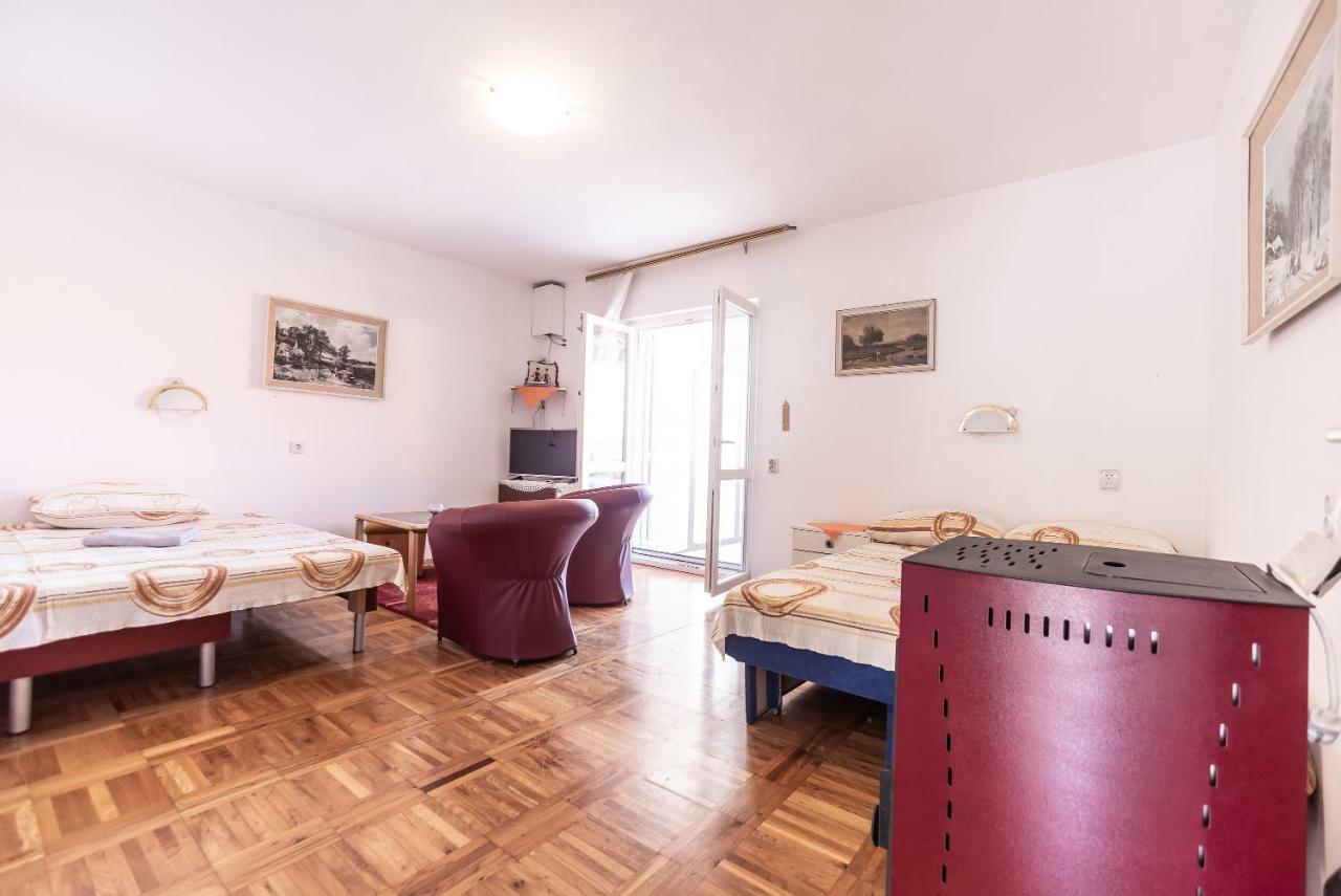 Kiwi Apartments Gornji Karin Dış mekan fotoğraf