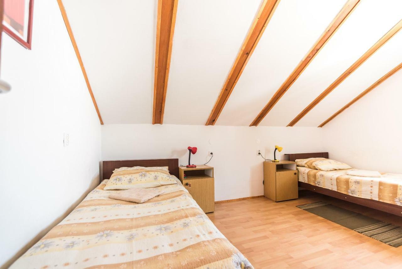 Kiwi Apartments Gornji Karin Dış mekan fotoğraf