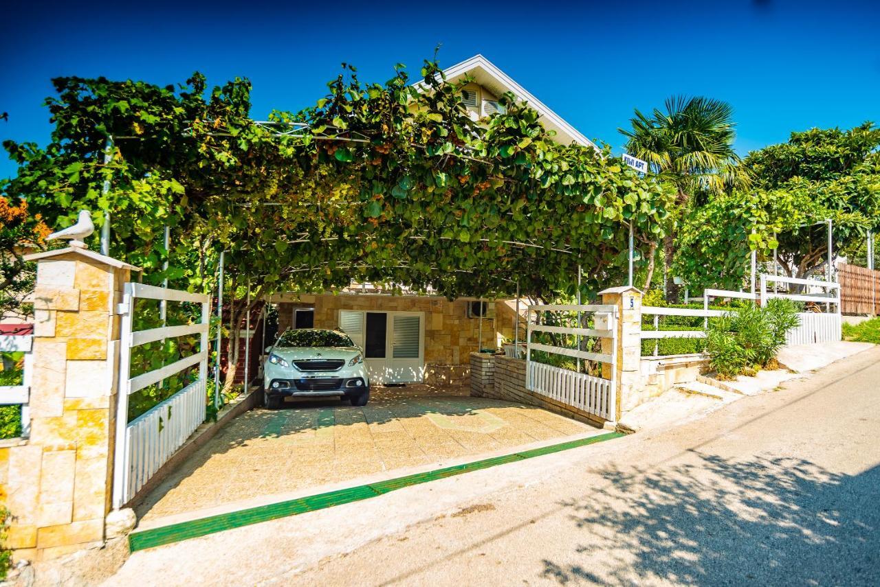 Kiwi Apartments Gornji Karin Dış mekan fotoğraf
